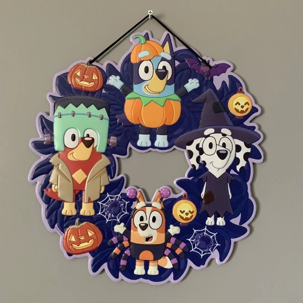 NWT. BLUEY 15” Halloween Metal Wreath